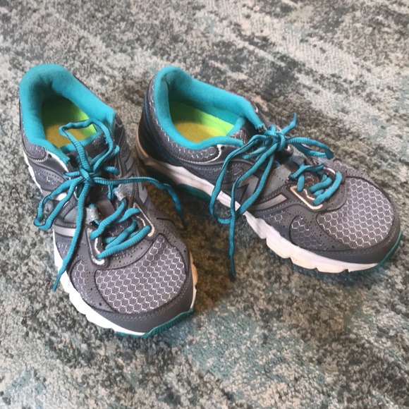 New Balance Techride Athletic Shoes - Picture 11 of 16